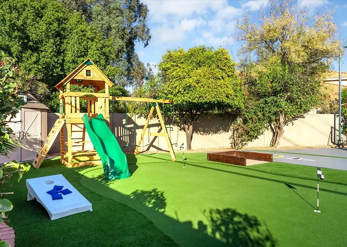 Holiday home Epic Family Pool Slide Putt Putt Theatre Phoenix