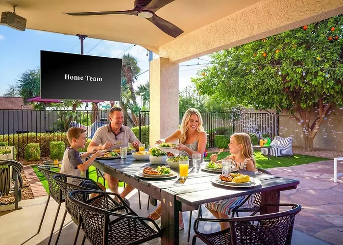 Epic Family Pool Slide Putt Putt Theatre Holiday home Phoenix
